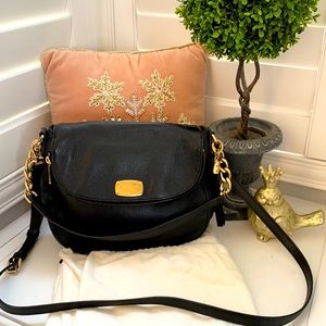 🖤GUC Micheal Kors Medium Bedford crossbody bag.